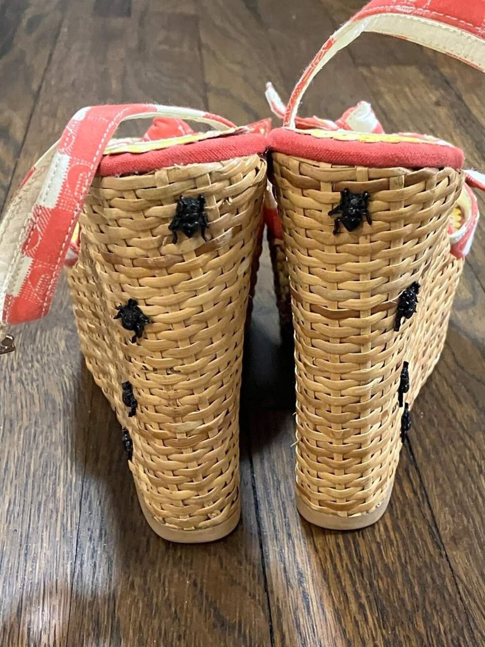 Gwen Stefani Harajuku Lovers Gingham Picnic Basket Weave Wedge Sandal Sz 6 Ants - Picture 8 of 15
